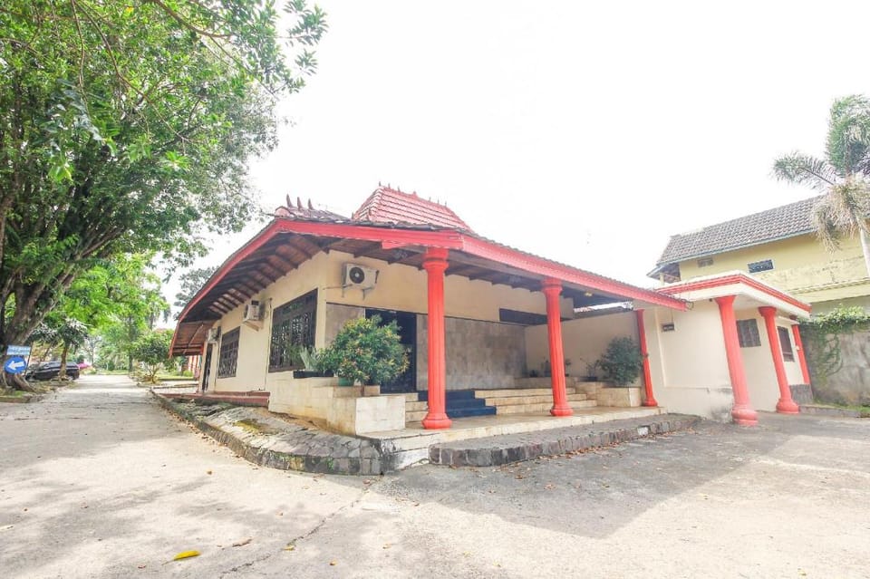 OYO 3180 Hotel Rian Cottage Hotel in Indonesia