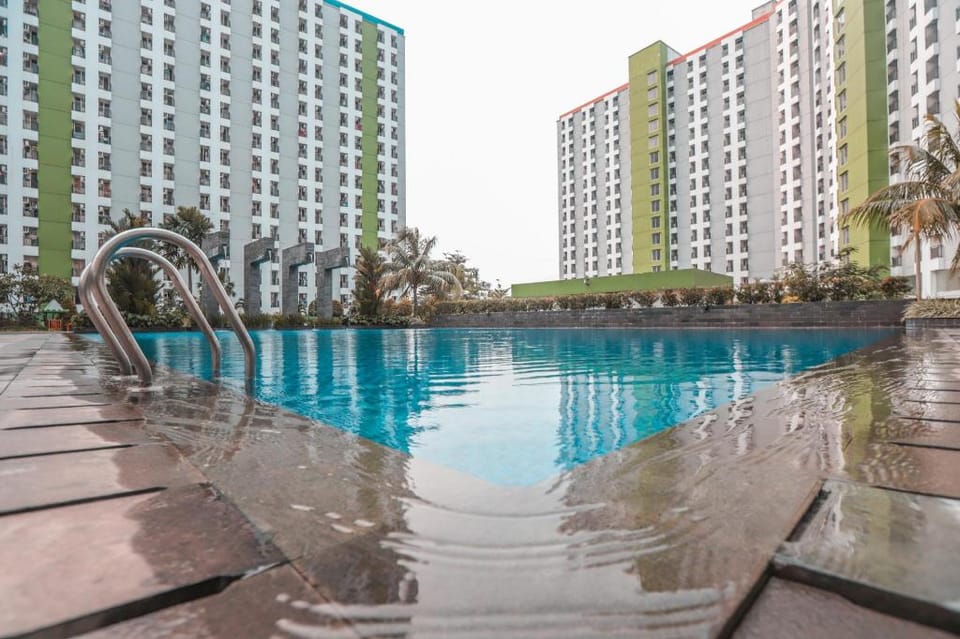 Hotel O Ciputat Near Apartment Green Lake View Ciputat Hotel in South Jakarta City