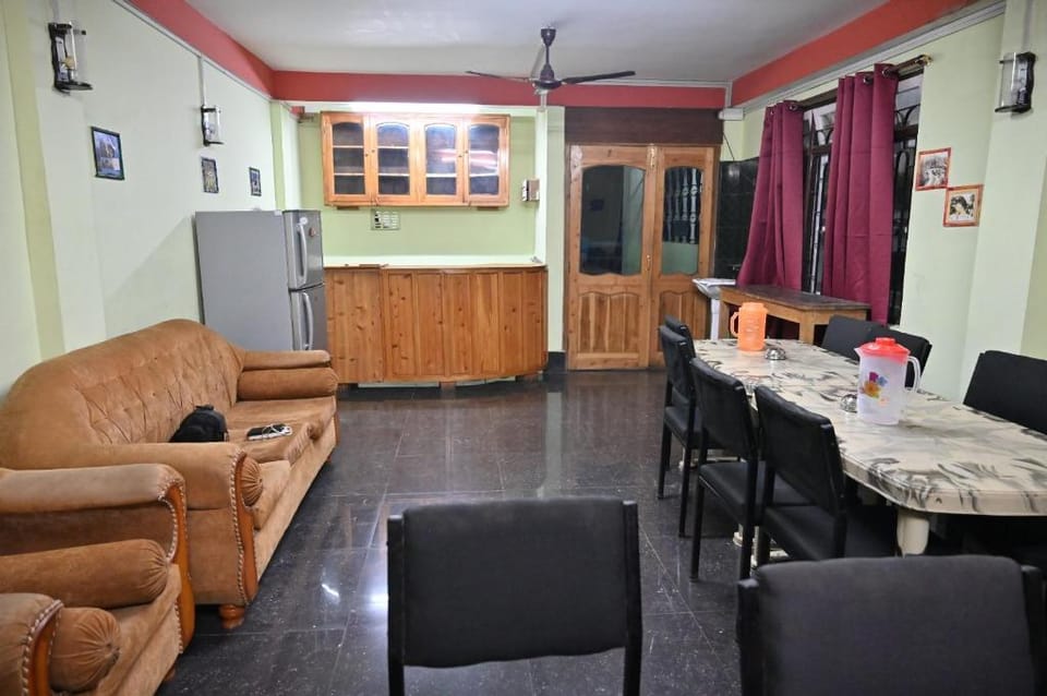 Hotel Abira Apartment in West Bengal
