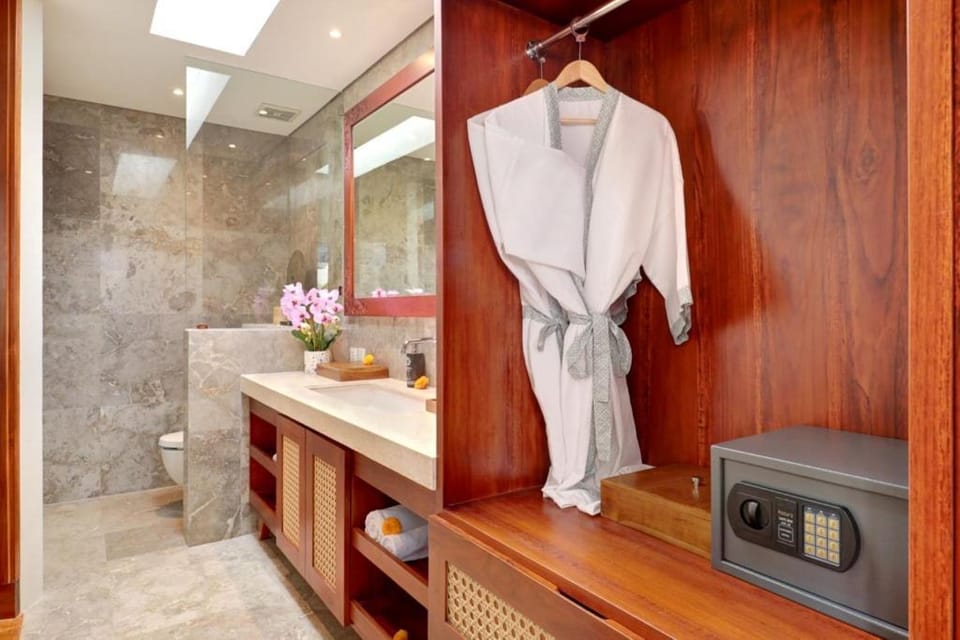 Royal 1BR Rice Field View Villa Private Pool Y027A Villa in Ubud