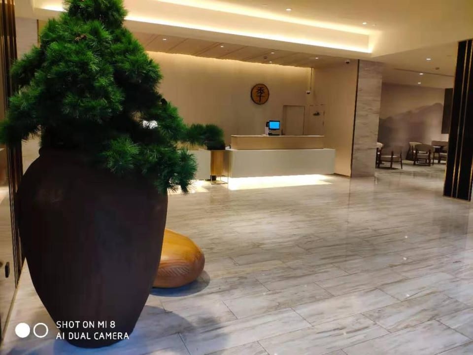 Ji Hotel Shanghai Jinshajiang Road Hotel in Shanghai