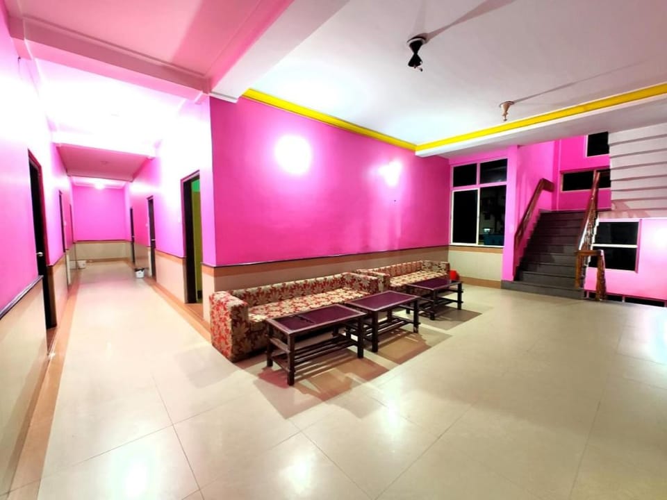 Goroomgo Dittu Holiday Inn Near Sea Beach Puri Hotel in Puri