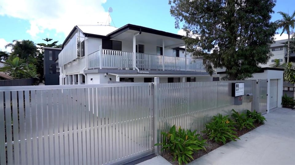Redhill Cairns Living - Martyn St Hostel in Cairns