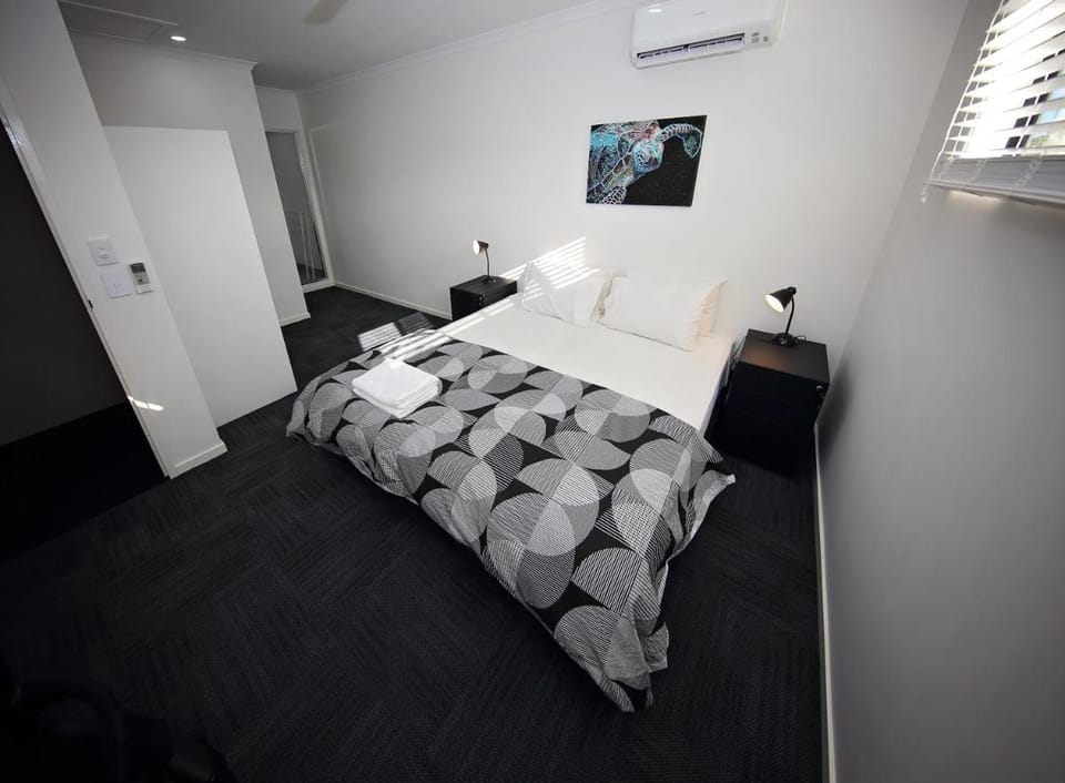 Redhill Cairns Living - Martyn St Hostel in Cairns