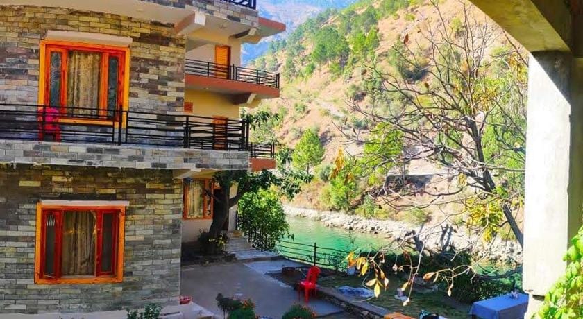 Tirthan Grand Riverside Hotel in Himachal Pradesh