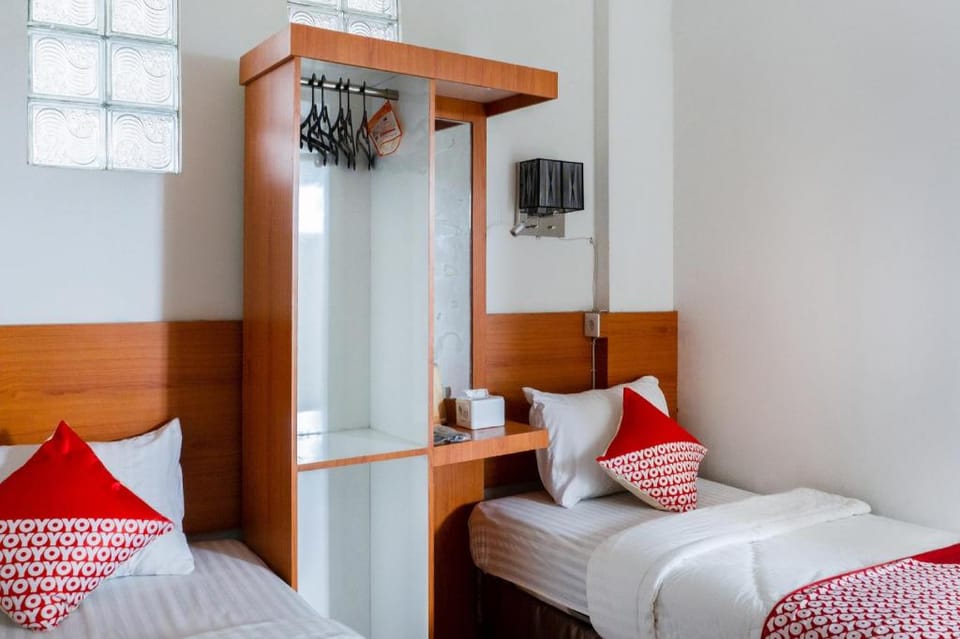 Hotel O Mandiri Guest House Syariah Hotel in West Sumatra, Indonesia