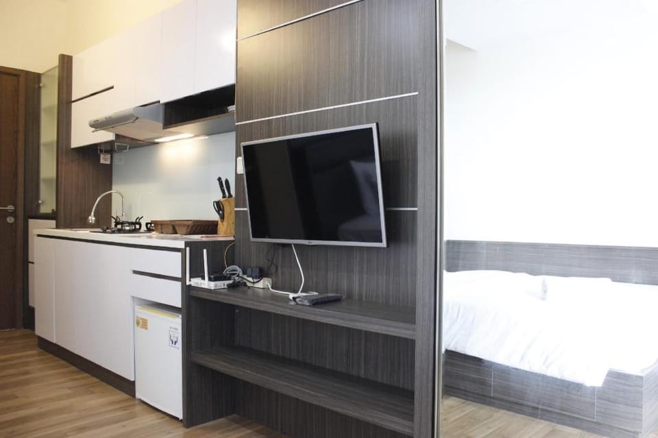 Chic Studio Apartment at Easton Park By Travelio Apartment in West Java