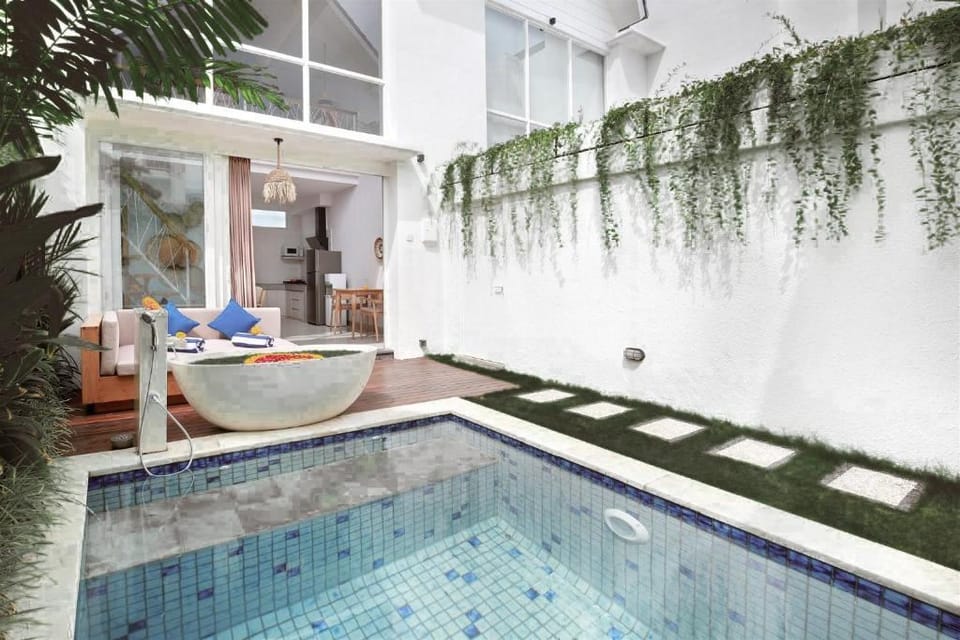 Cozy 1 Br Villa with Private Pool & Bathtub Y011A Villa in North Kuta