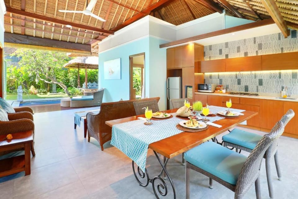 Cozy 2 BR Villa With Private Pool & Bathtub REV28 Villa in North Kuta