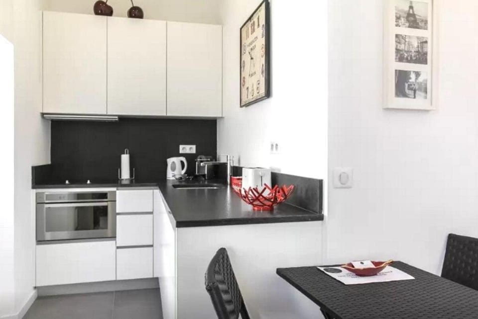Lovely and Modern 1 Bedroom City Centre Cannes Apartment in Cannes