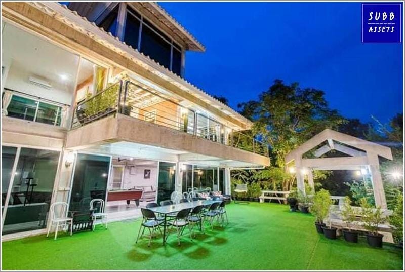 Modern Loft Villa for 20 Person | 50m to the beach Villa in Nong Kae