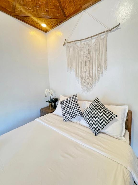 Matanjak Guesthouse 6 Hotel in General Luna