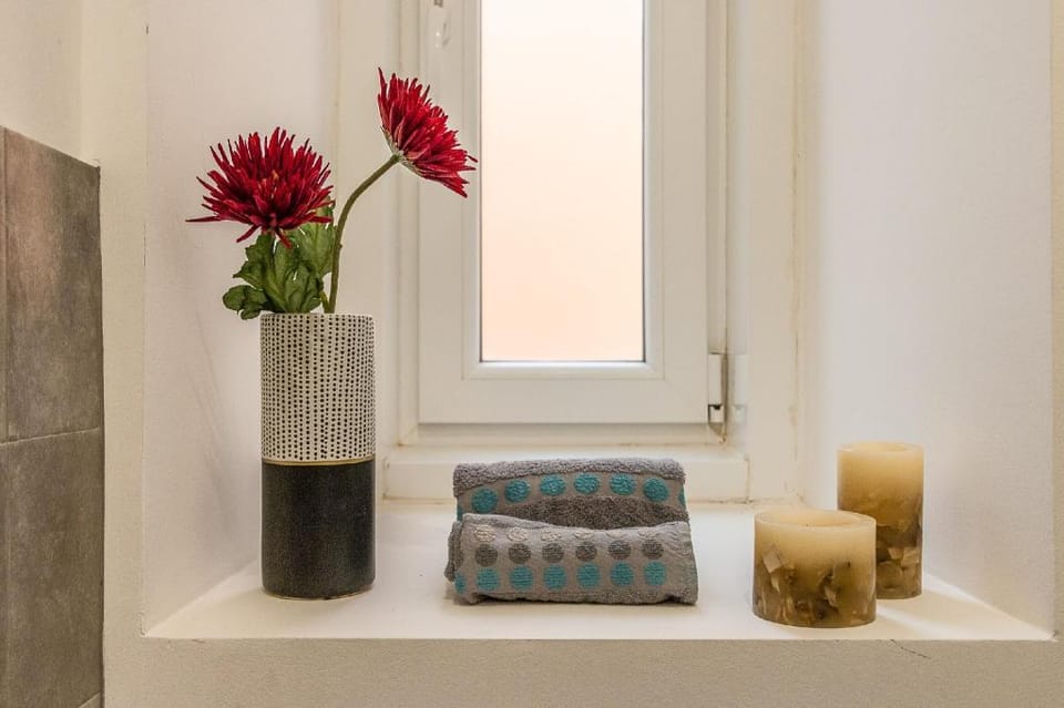 Lovely guest-room with private bathroom Apartment in Trieste