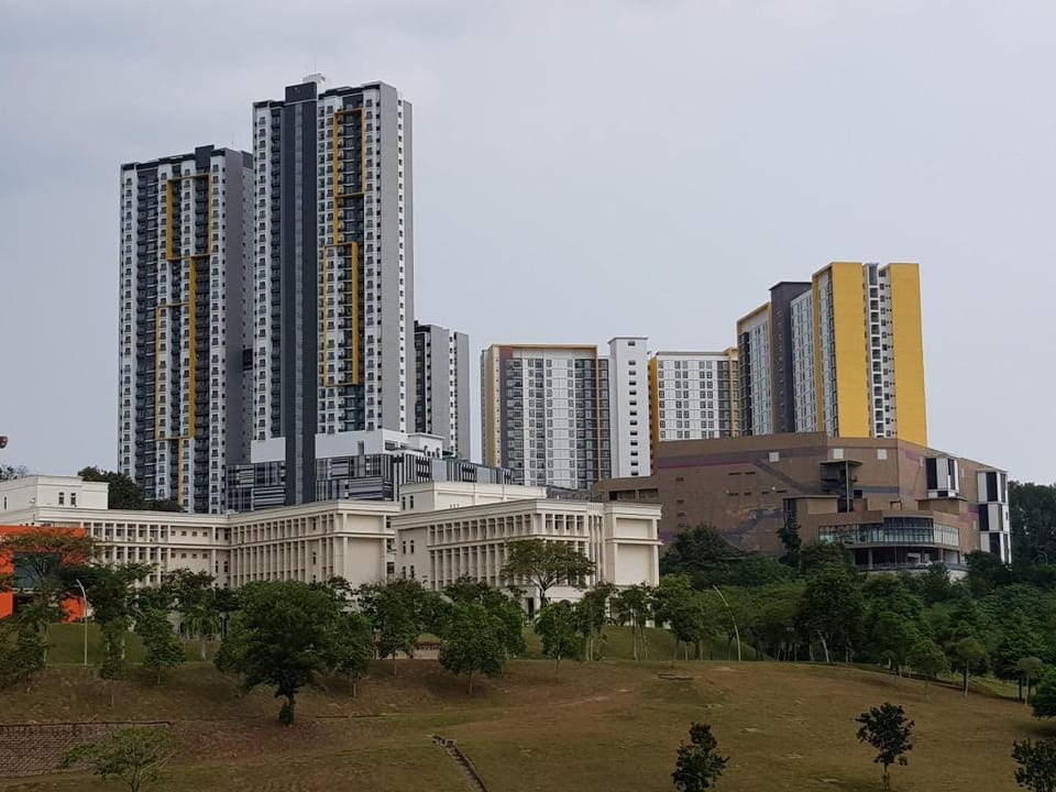 Mesahill Nilai KLIA Sepang 2B&2B Fully F with Wifi Apartment in Negeri Sembilan, Malaysia