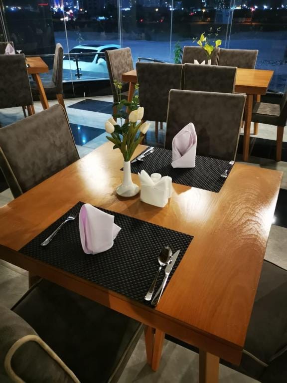 Park Side Plaza Hotel Apartment in Muscat