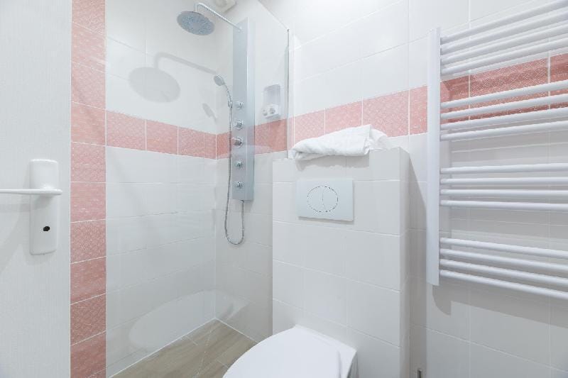 NEW ! Shalimar 2Bdrs, Great Apt, Prime Location Apartment in Paris