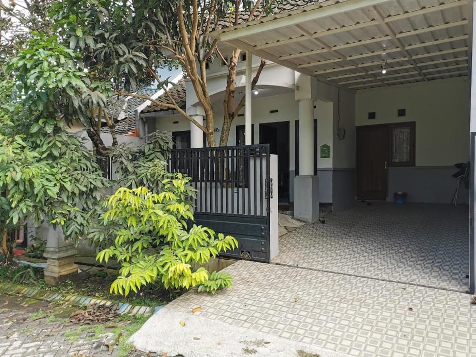 Cozy villa @oma view malang Villa in East Java