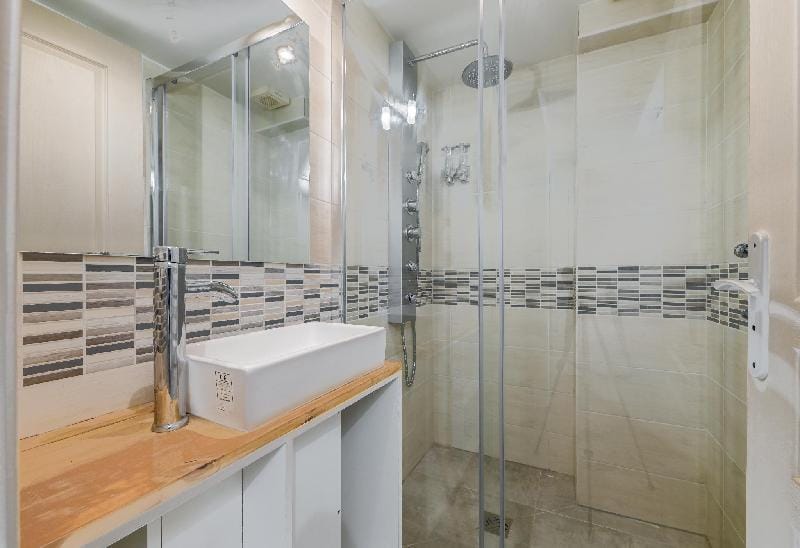 NEW! Coco Mademoiselle, 2 Bdrs Great Apt, Best Loc Apartment in Paris