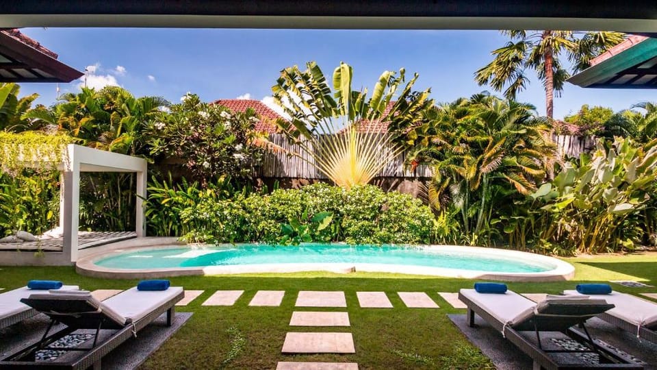 Villa Alice Satu by Villa Finder Villa in Kuta