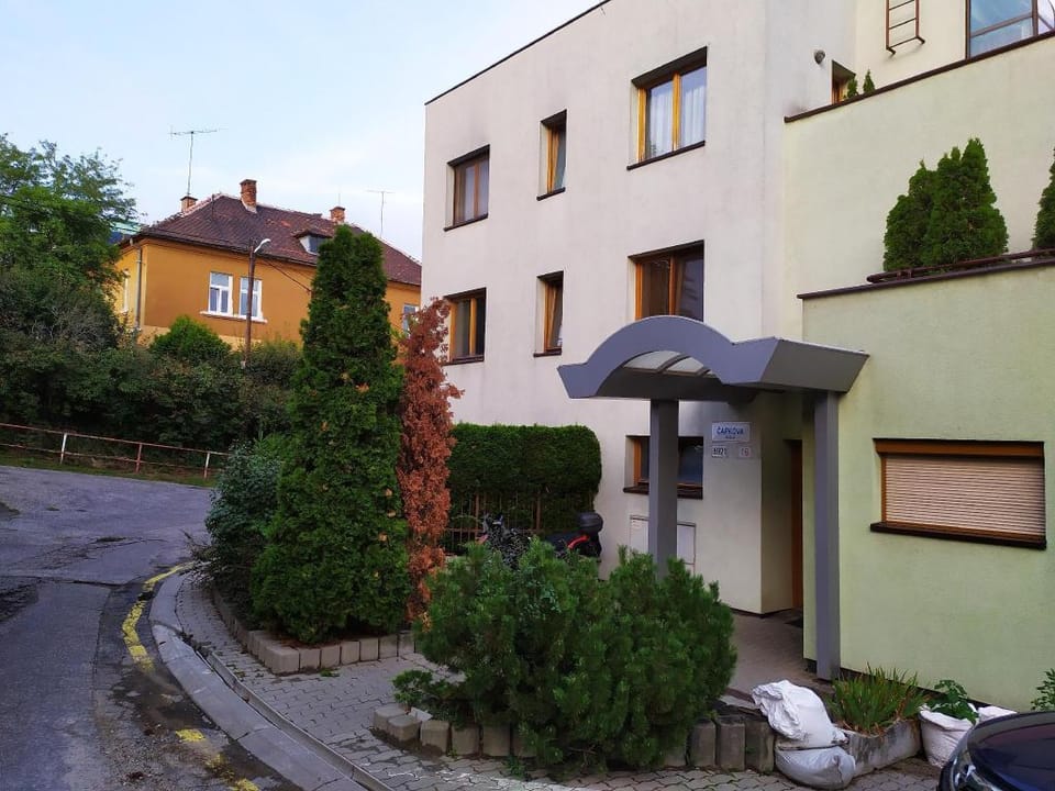 Kate & Jenny Apartment big 2 floor old town  Apartment in Bratislava