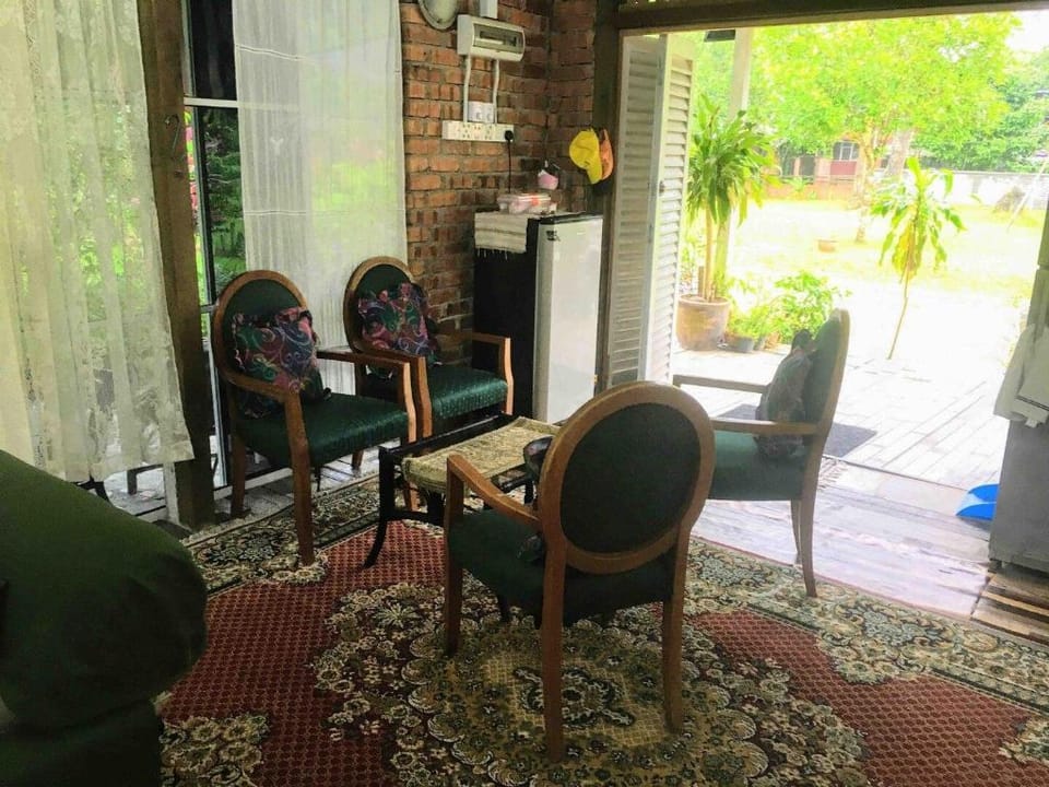 Nurin Cottage: Tranquil Rustic Retreat Vacation rental in Selangor, Malaysia