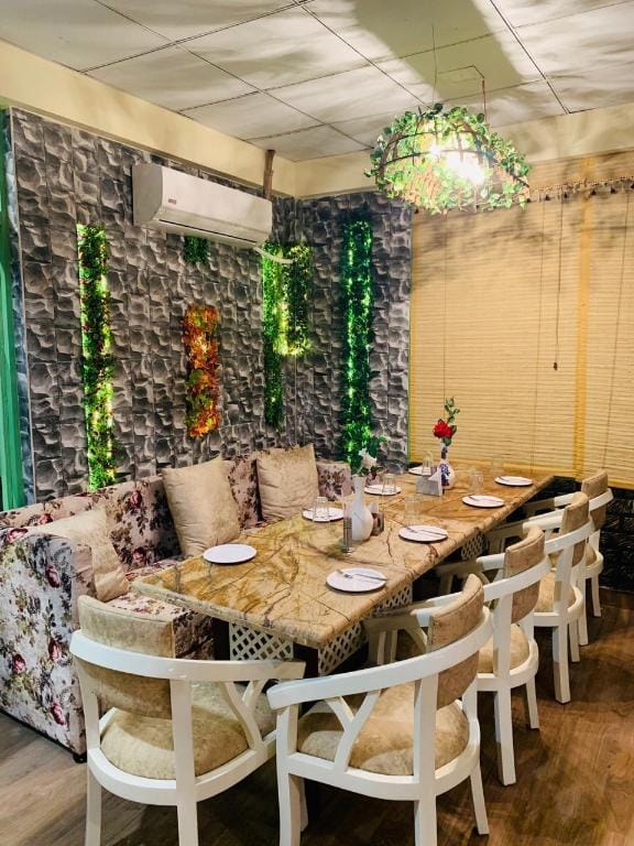 Jungle Fiesta Hotel & Restaurant  Apartment in Uttarakhand
