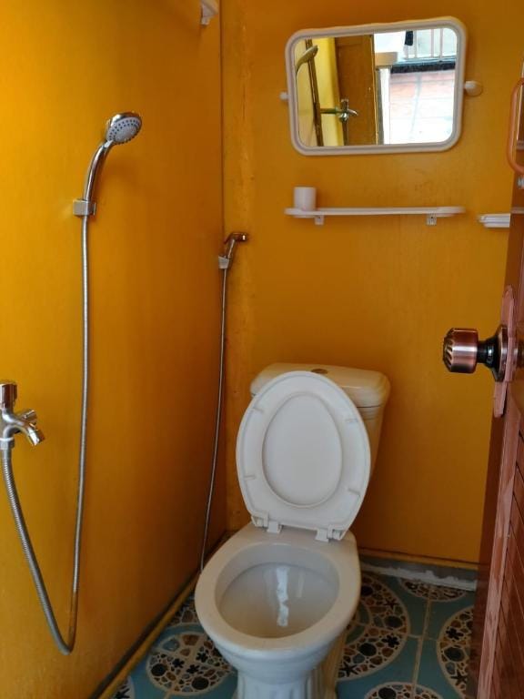 east&west dormitory and guesthouse Apartment in Phnom Penh Province