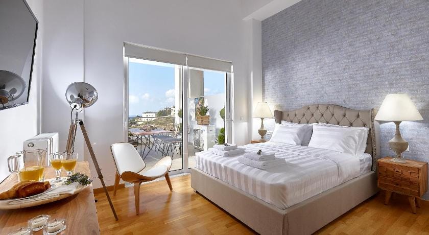 Spacious Mint Luxury Villa access to private beach Villa in Crete