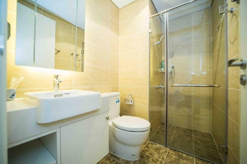 Studio. Vinhomes D'capitale Tran Duy Hung  Apartment in Laos
