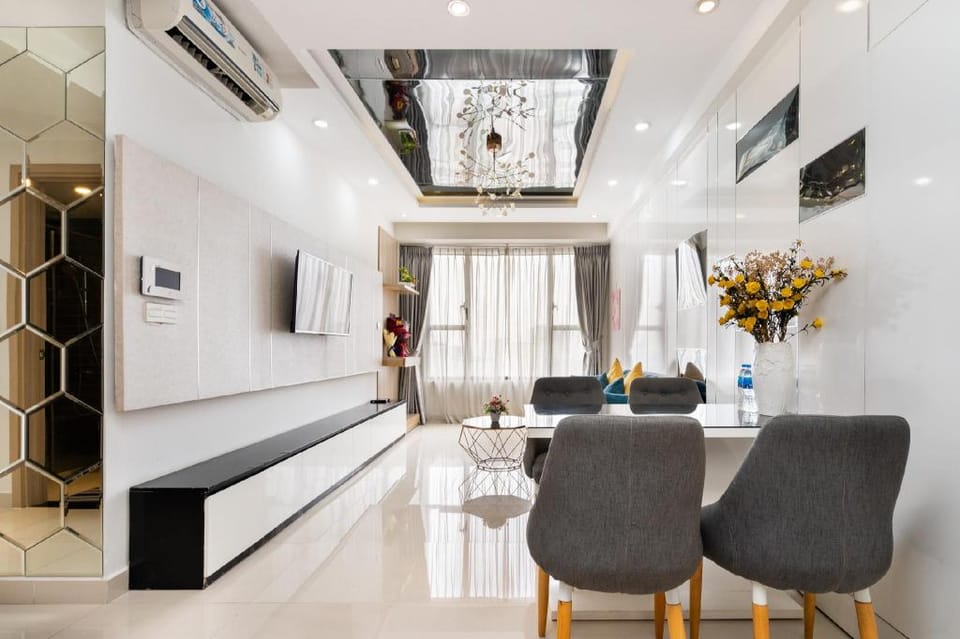 A2010 TrungHome*2 BRS*Rivergate*Ben Thanh*Pool*Gym Apartment in Ho Chi Minh City