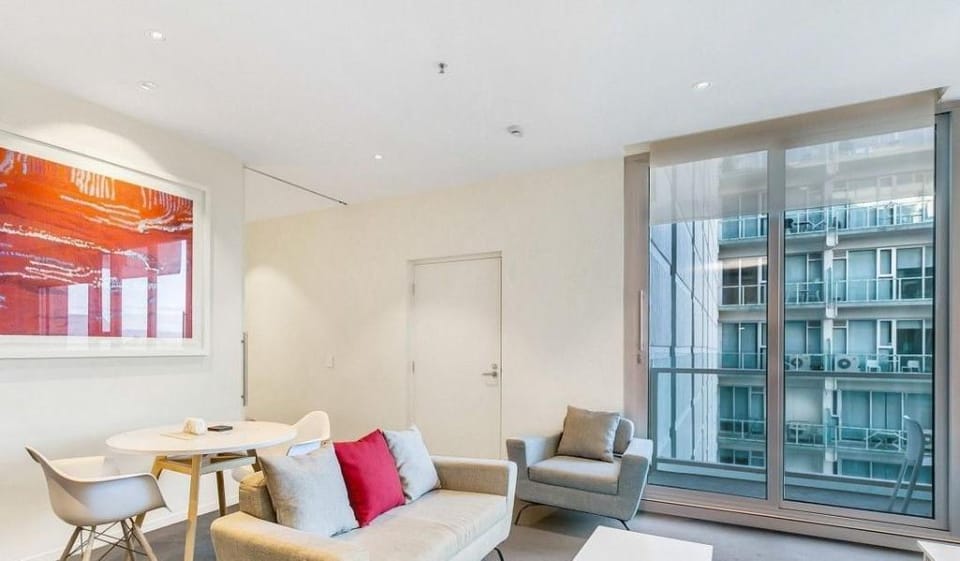 Luxury 2 Bdrm (The Watson),FREE carpark, near city Apartment in Adelaide