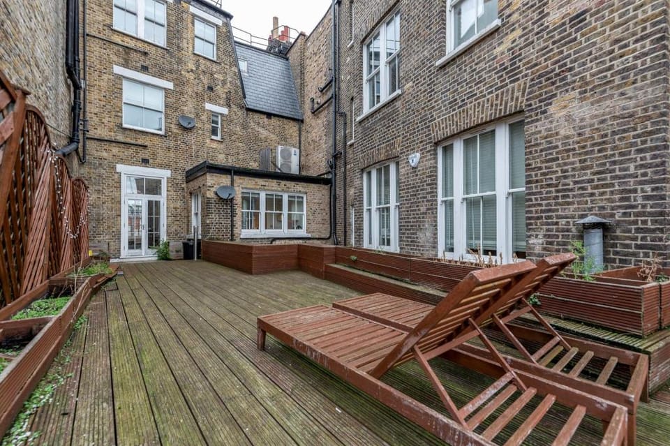  Beautiful 3 Bed, 3 Bath In High St. Kensington Vacation rental in London Borough of Camden