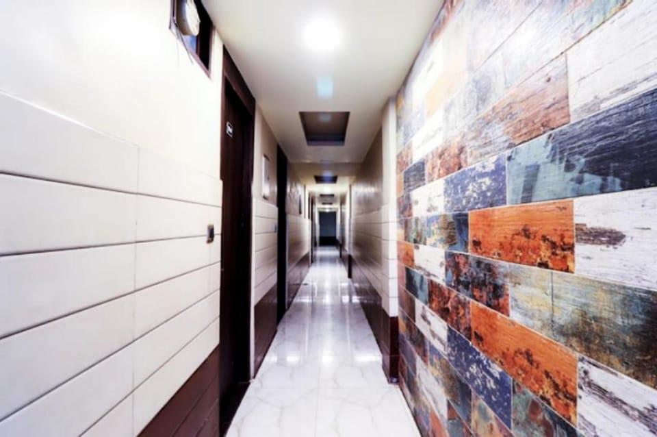 Goroomgo Kabir Charbagh Lucknow Hotel in Lucknow