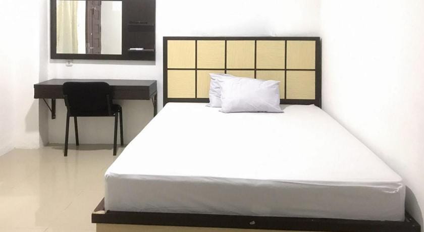 OYO Life 2354 Rose House Hotel in Indonesia