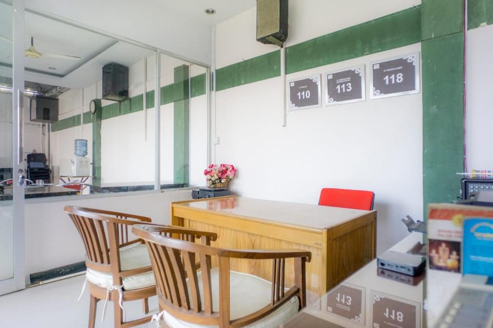OYO Life 2354 Rose House Hotel in Indonesia