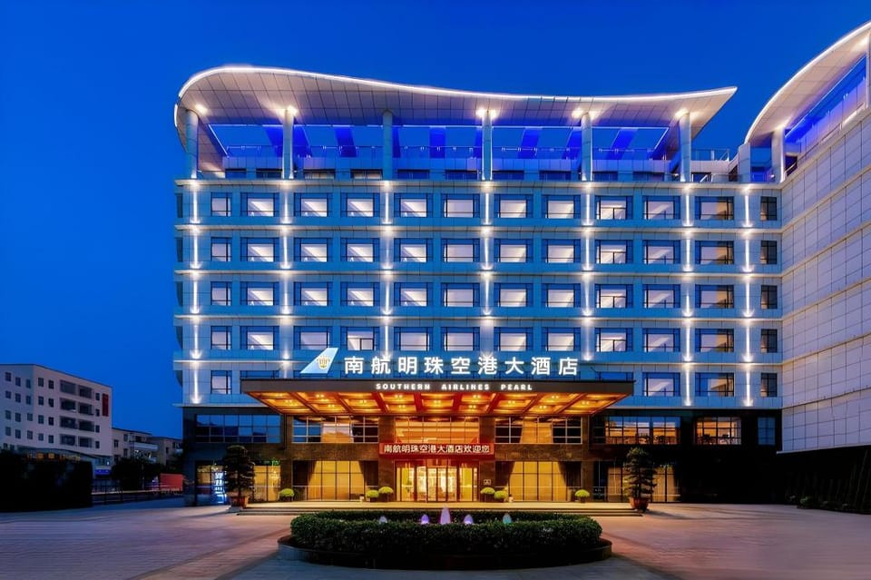 Guangzhou Airport Southern Airlines Pearl Hotel - Free shuttle bus to airport Hotel in Guangzhou