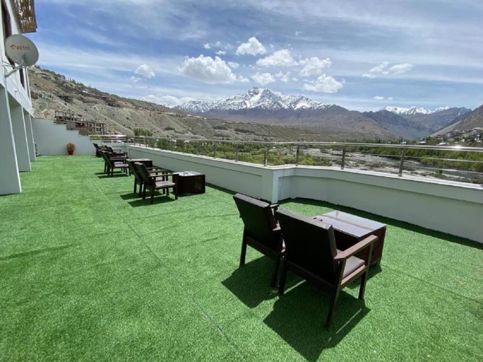 Hotel The White Castle Kargil Hotel in India