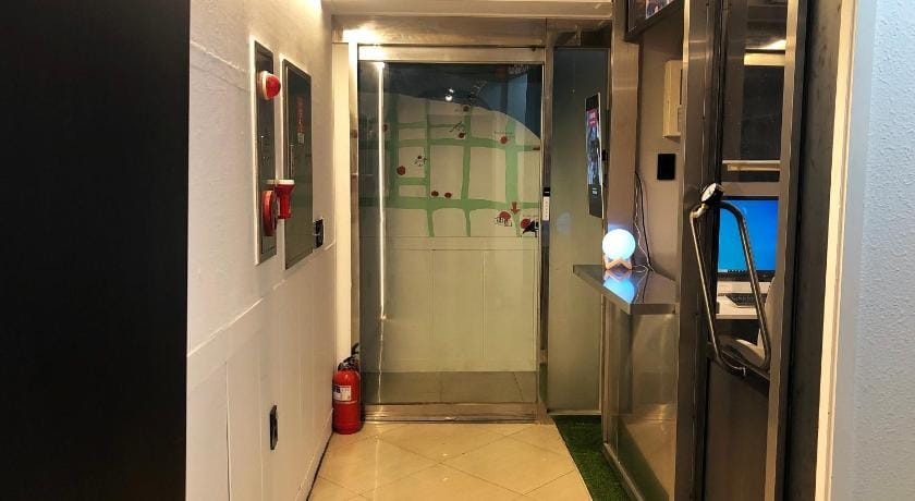 Apollo Guesthouse Bed and Breakfast in Seoul