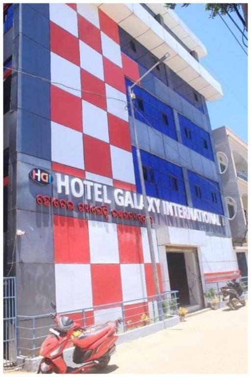 Goroomgo Galaxy International Puri Near Sea Beach Hotel in Puri