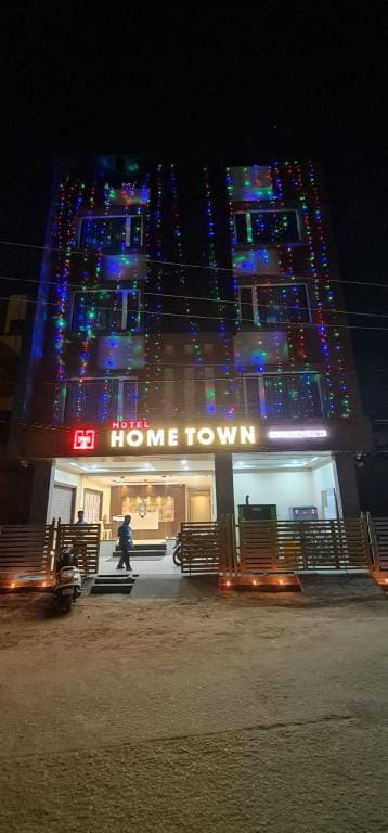 Hotel Home Town Hotel in Puri