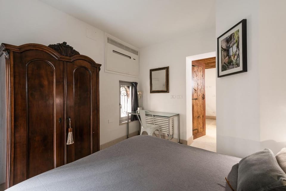 Venice Boutique House  Stylish design at St Mark's Apartment in San Marco