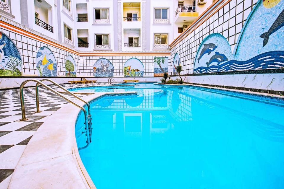Rare New Marina Hotspot ★ Fast WIFI ★ Balcony ★ AC Apartment in Hurghada