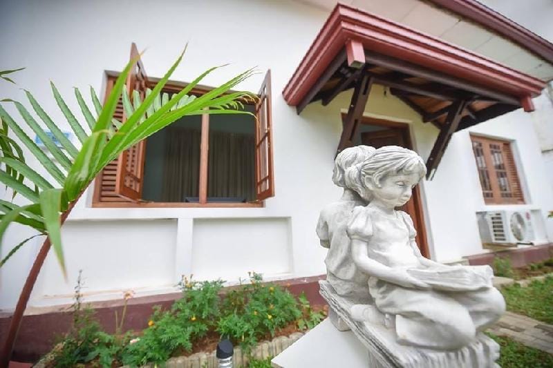 Dennialandvilla-KADUPUL Apartment in Dehiwala-Mount Lavinia