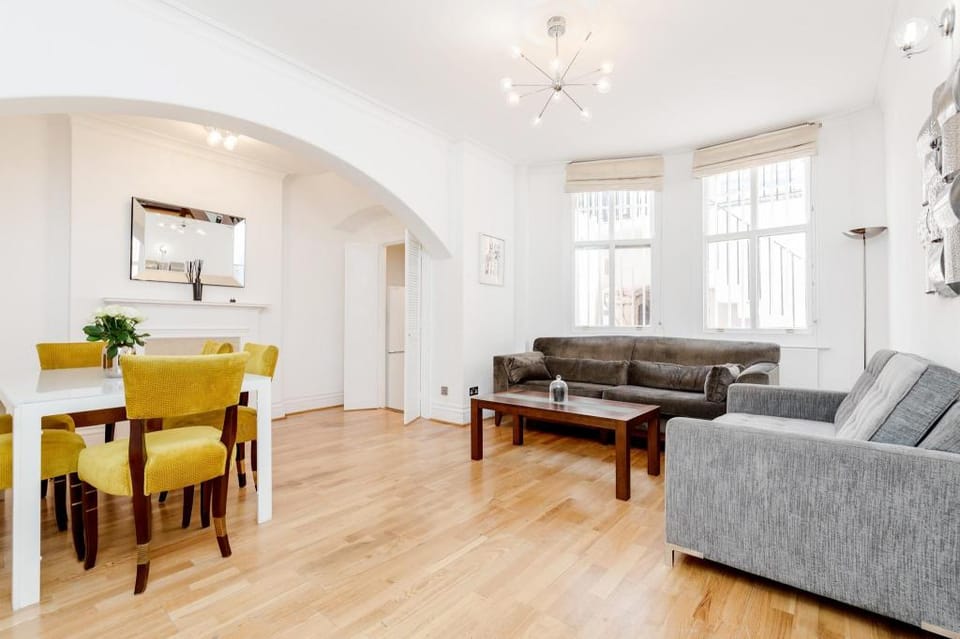 2 bed, 2 bath Kensington, London Apartment in City of Westminster