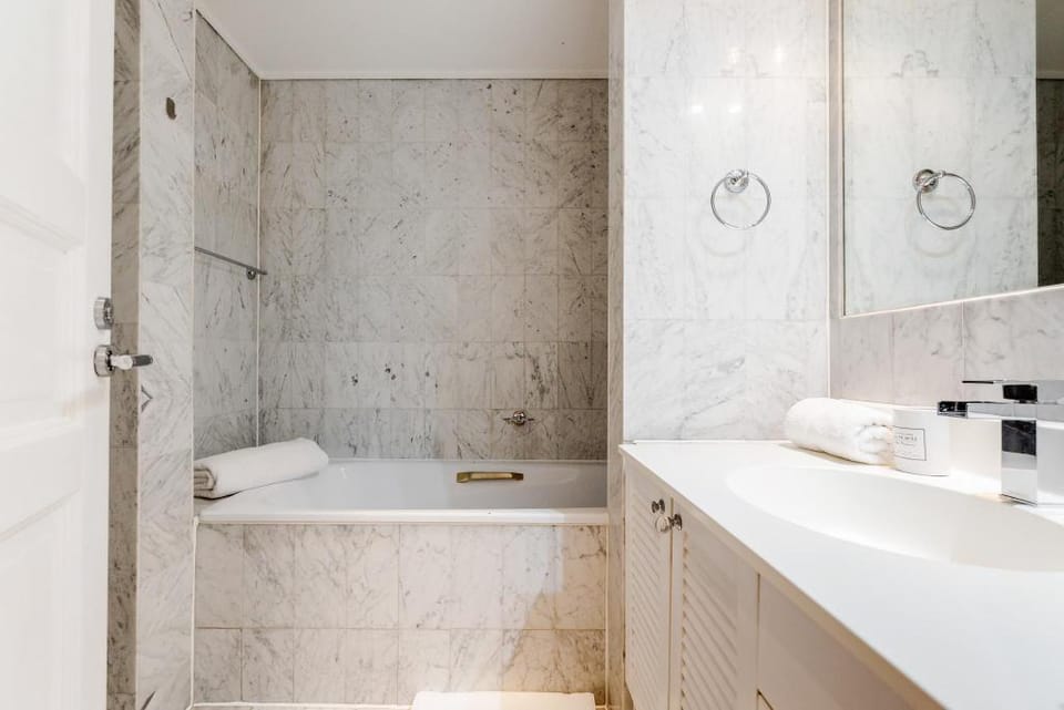 2 bed, 2 bath Kensington, London Apartment in City of Westminster