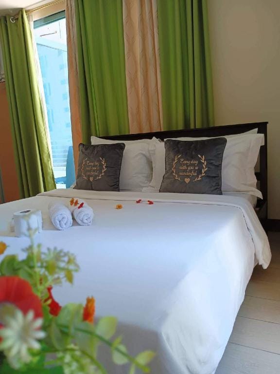 Budget Vacation Homes across Manila Airport T3 Apartment in Pasay