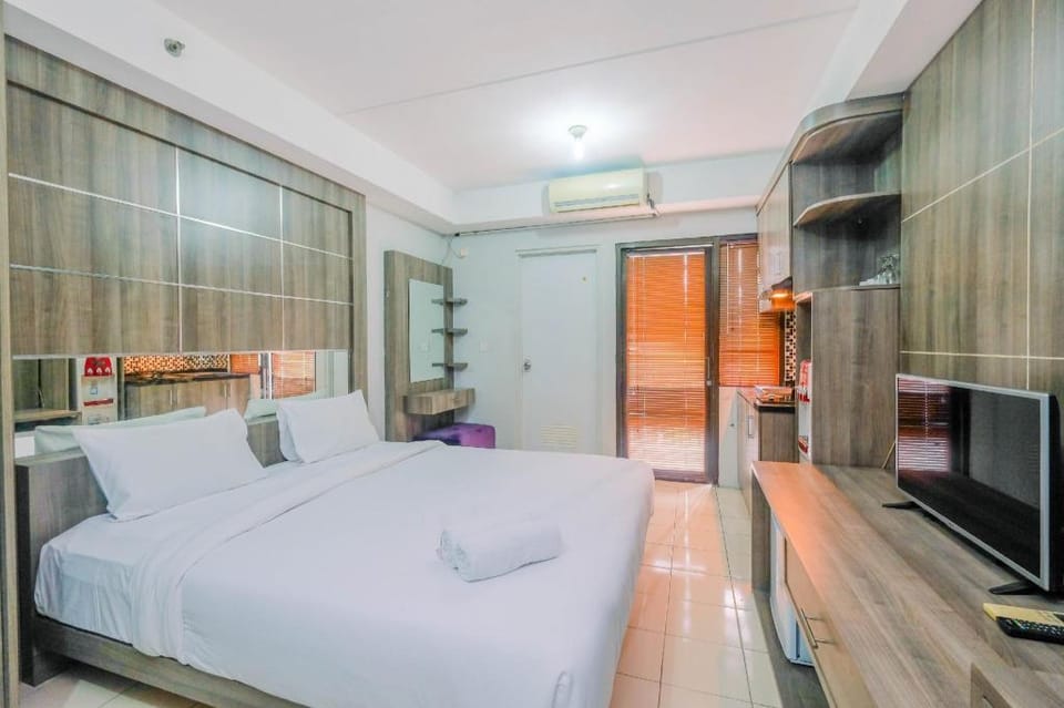 Studio Metropark Condominium Jababeka By Travelio Apartment in West Java