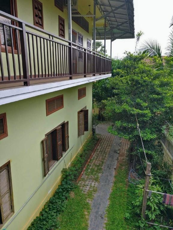 28 m2 fan (N2) studio with kitchenette & bathroom. Apartment in Krong Siem Reap