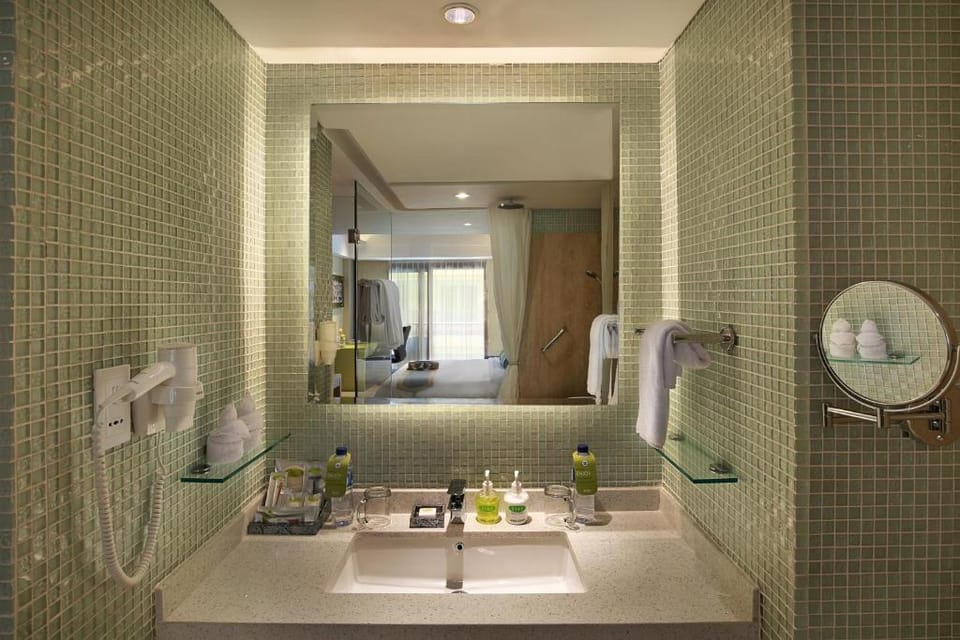 Luxury 1BR Superior King Room #Z123 Vacation rental in Ubud