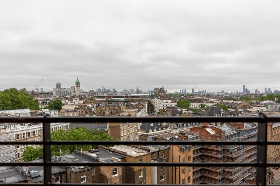 Superior 2 bed with balcony in Kensington, London Apartment in London